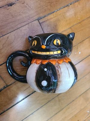 Pumpkin Peep Mug