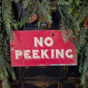 'No Peeking' Sign