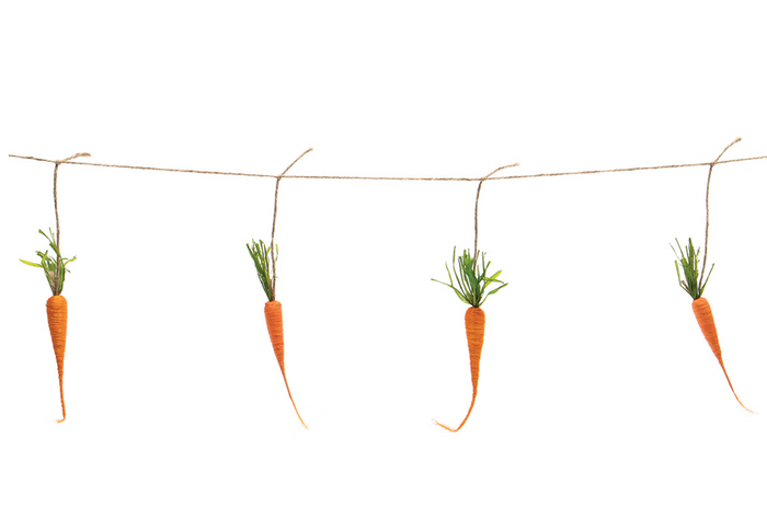 Carrot Patch Garland with Adjustable Carrots