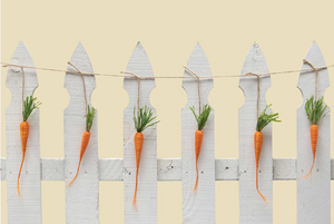 Carrot Patch Garland with Adjustable Carrots
